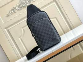 Picture of Louis Vuitton Mens Bags _SKUfw125464834fw